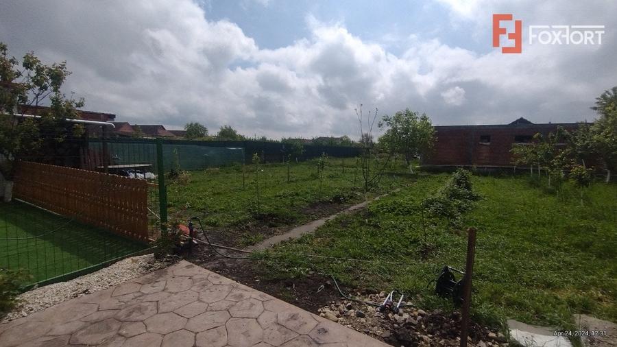 Casă individuală cu 3 camere cu Canalizare în Săcălaz