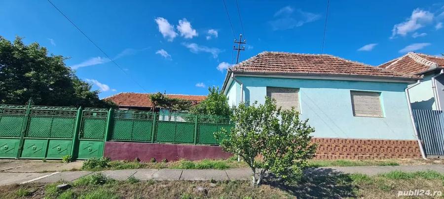 Casă cu 6 camere cu Teren 4200 Mp în Craiva