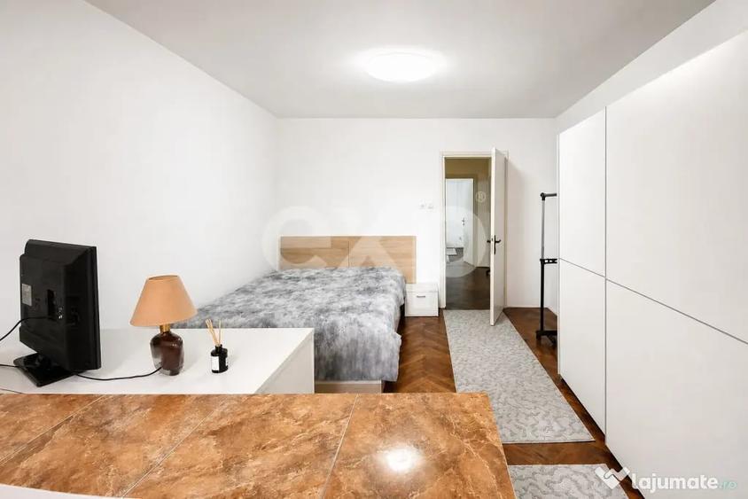 Apartament cu 4 camere decomandat în Punctele Cardinale