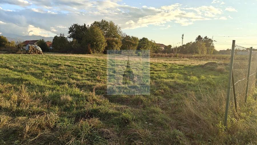 Teren Construcții intravilan de 850 mp, în Stupini