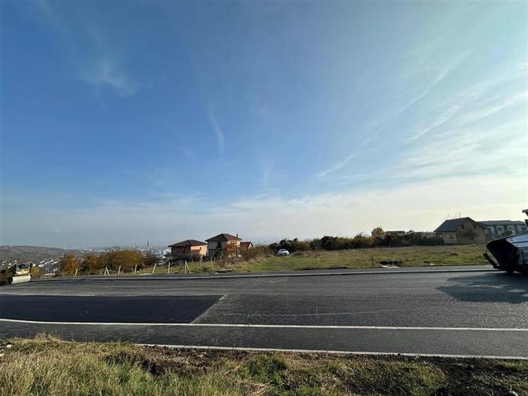 Teren intravilan de 873 mp, în Dâmbul Rotund