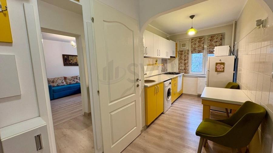 Apartament cu 2 camere semidecomandat în Tei