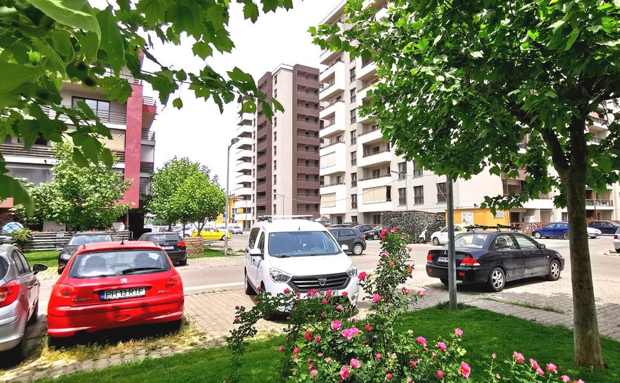 Apartament cu 2 camere semidecomandat, mobilat în Sud-Est