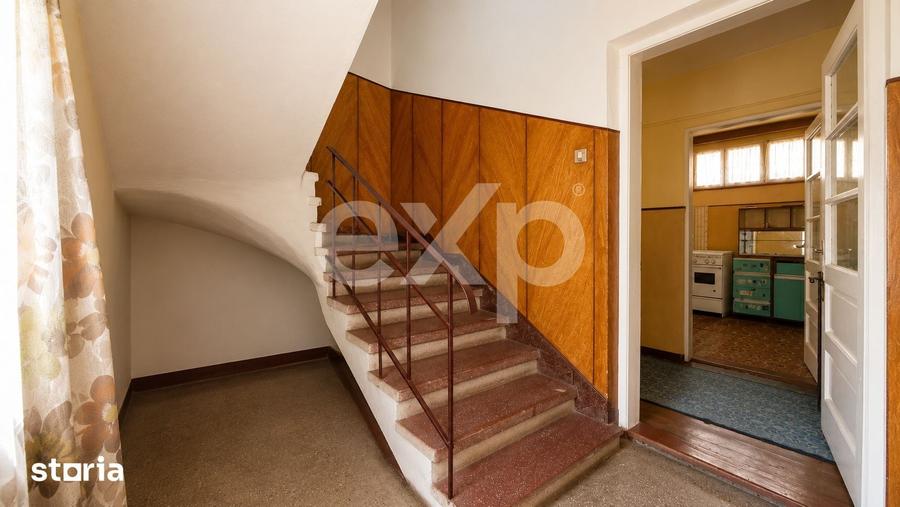Casă cu 5 camere cu Teren 660 Mp în Clăbucet