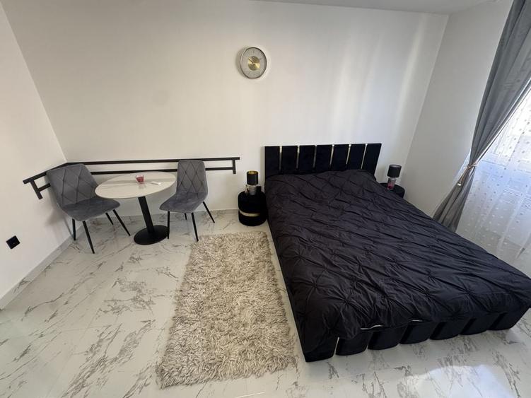 Garaoniera de vanzare zona maratei 22 mp Renovata complet - 1
