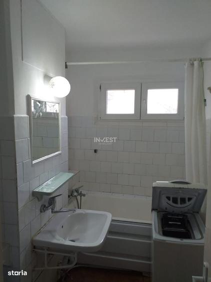 Apartament cu 2 camere semidecomandat în Podu Roș