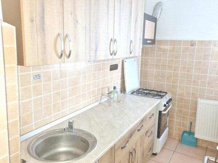 Apartament cu 2 camere semidecomandat în 1 Mai — fotografia 1