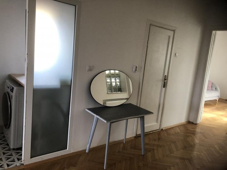Apartament cu 2 camere semidecomandat în Moșilor
