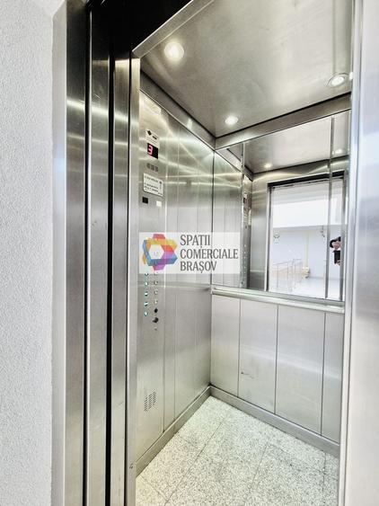 Apartament cu 3 camere decomandat, mobilat în Avantgarden
