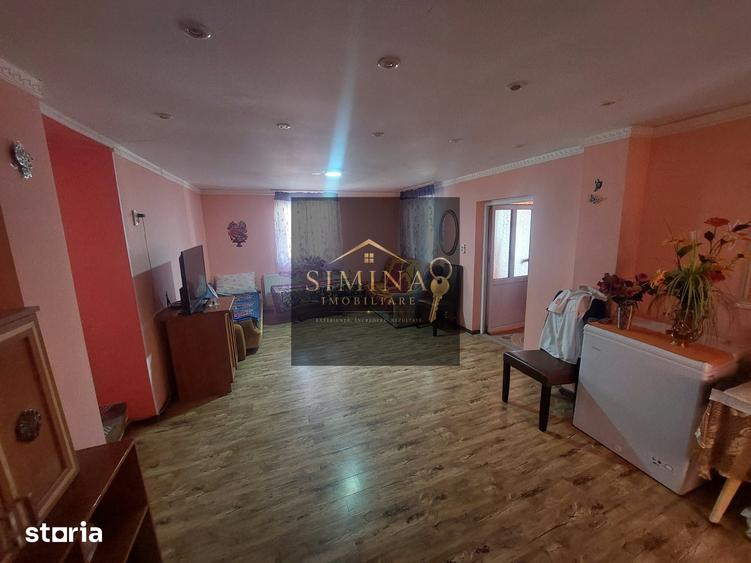 Casă cu 5 camere cu Teren 950 Mp în Central