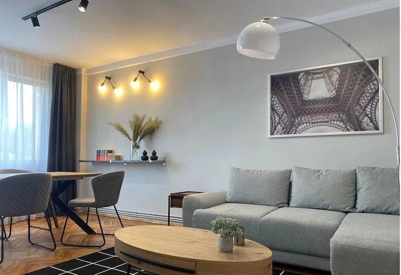 Apartament cu 2 camere decomandat în Ultracentral
