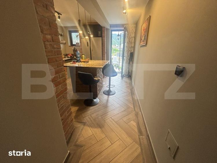 Casă cu 9 camere cu Teren 2200 Mp în Central