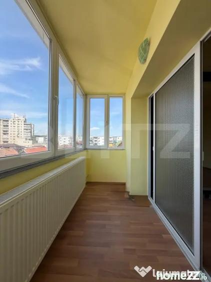 Apartament cu 3 camere decomandat în Central
