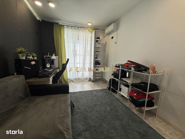 Casă cu 4 camere în Roșu