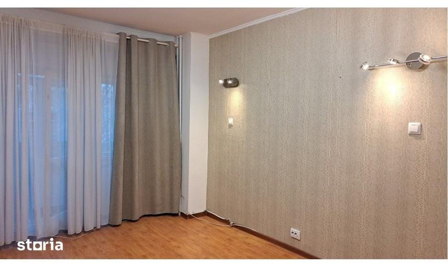 Apartament cu 3 camere în Decebal