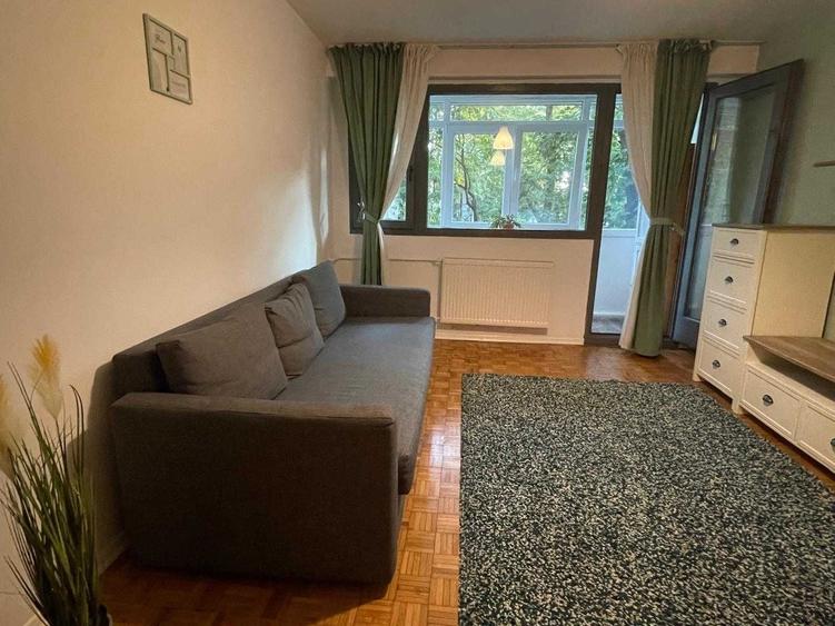 Apartament cu 2 camere decomandat în Exterior Vest