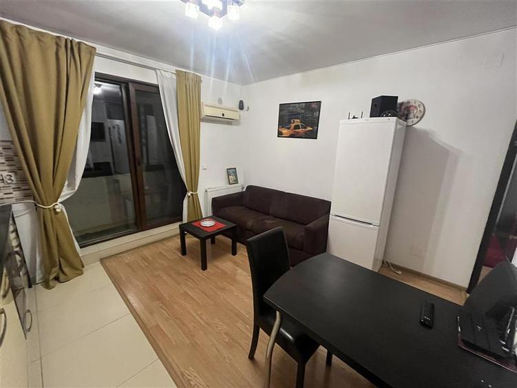 Apartament cu 2 camere semidecomandat, mobilat în Mihai Bravu