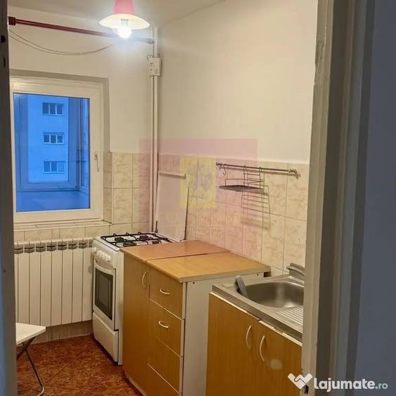 Garsonieră decomandată în Rahova