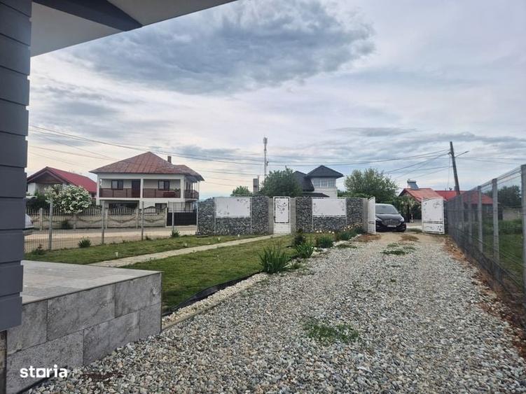Casă cu 4 camere în Bucureasa