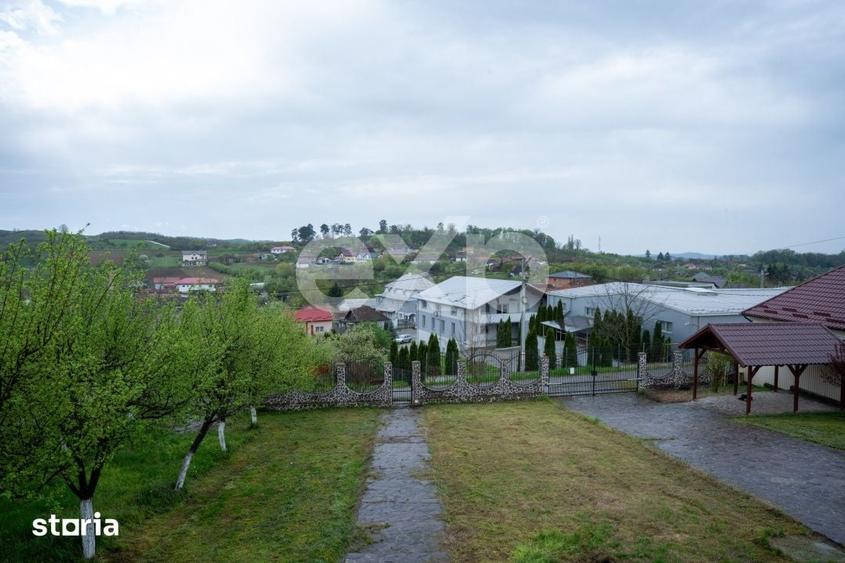 Casă cu 4 camere cu Teren 6436 Mp în Central