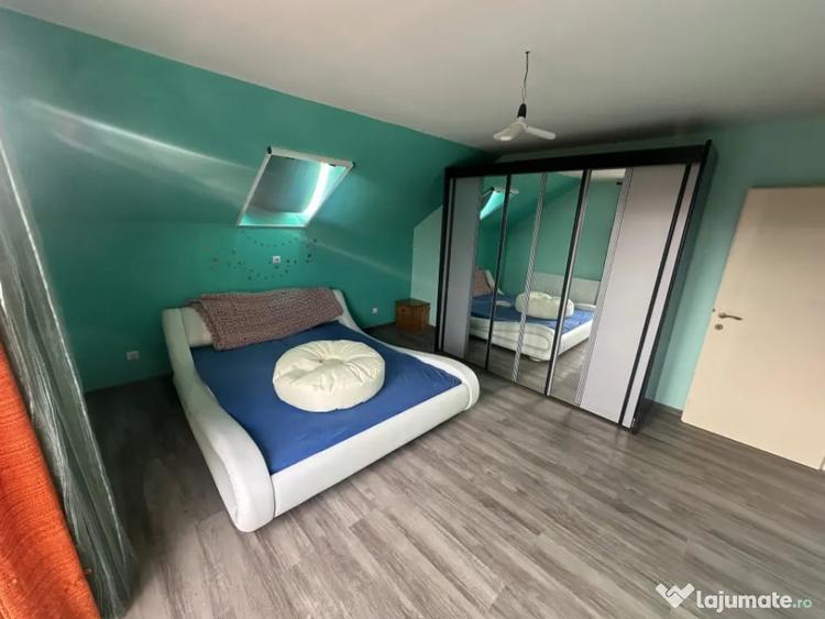 Casă cu 5 camere cu Teren 970 Mp în Independenței