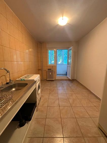 Apartament cu 4 camere în Tei