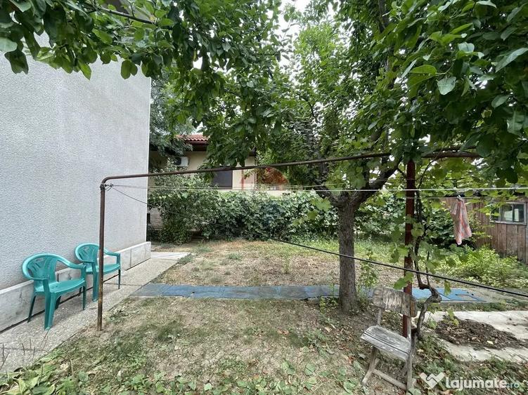 Casă cu 5 camere cu Teren 373 Mp în Jiului