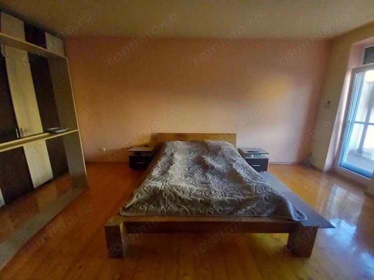 Casă cu 5 camere cu Teren 420 Mp în Elisabetin
