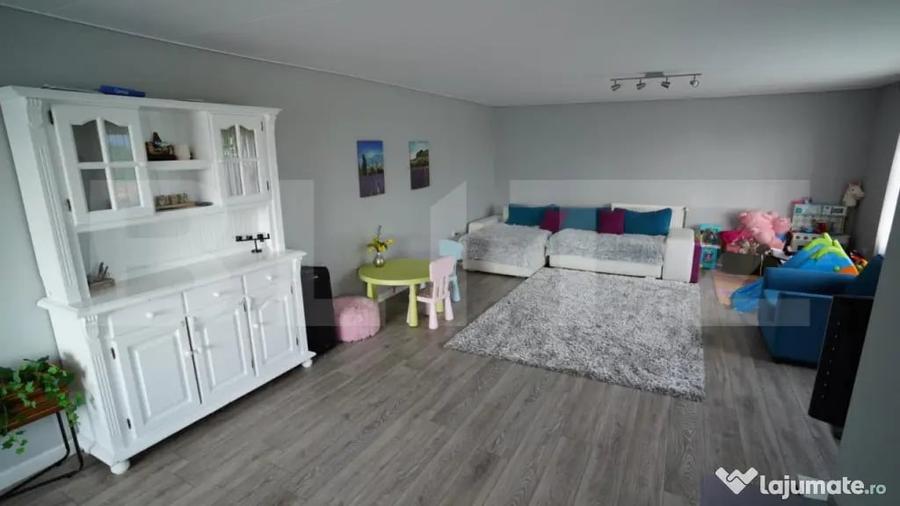 Casă cu 6 camere cu Teren 2000 Mp în Aghireș