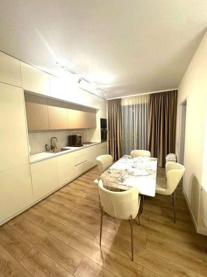 Apartament cu 2 camere semidecomandat, mobilat în Aradului