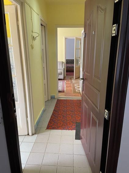 Apartament cu 2 camere decomandat în Petros