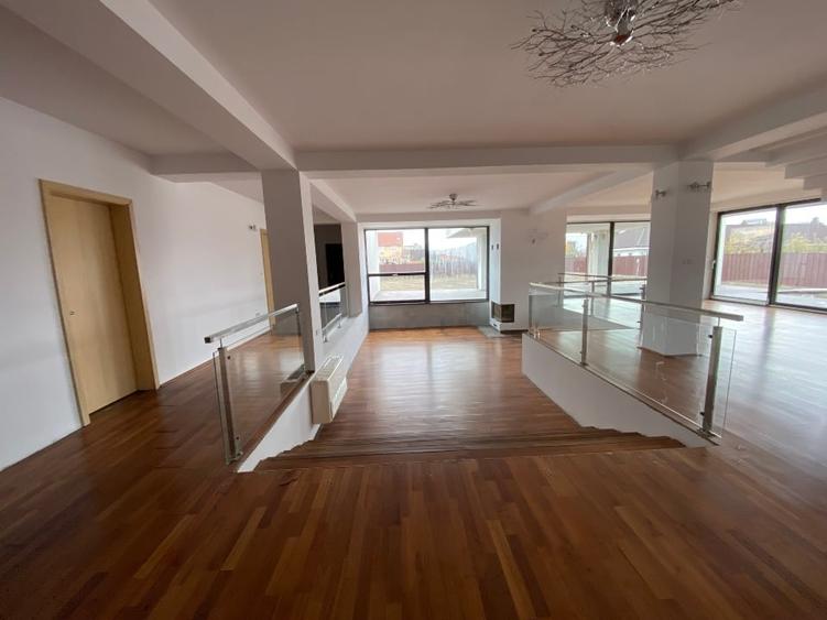 Spațiu comercial, de 650 mp, în Micălaca