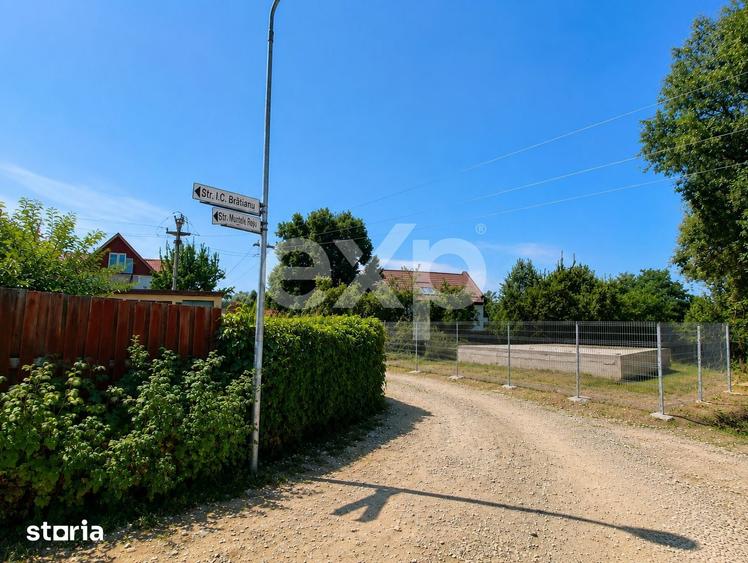 Teren de 800 mp, în Central
