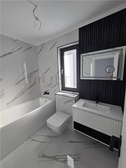 Casă individuală cu 5 camere cu Teren 220 Mp în Odăile