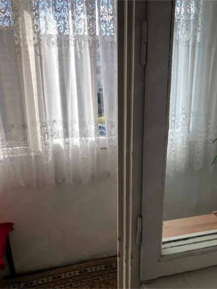 Apartament cu 2 camere semidecomandat în Dărmănești