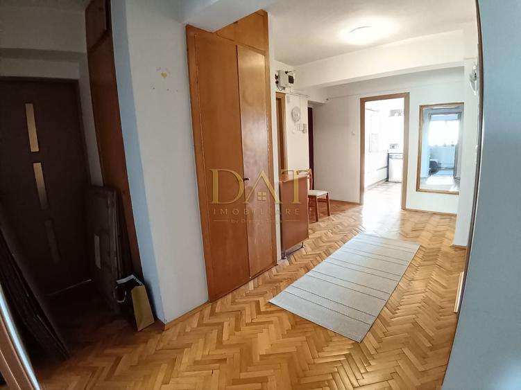 Apartament cu 4 camere în Central