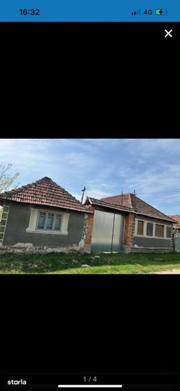 Casă cu 5 camere cu Teren 2200 Mp în Cociuba Mare