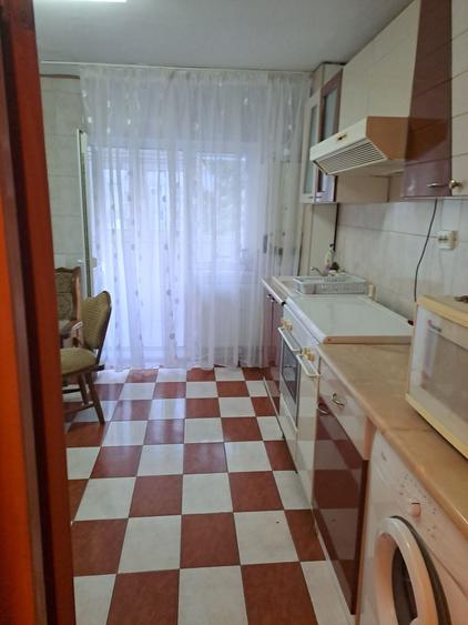 Apartament cu 2 camere decomandat în Albina
