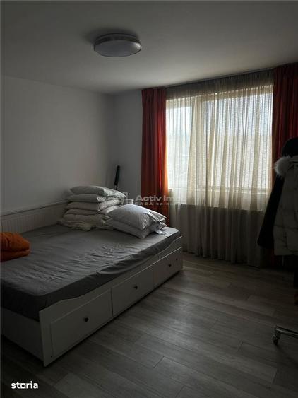 Casă cu 4 camere cu Teren 500 Mp în Central