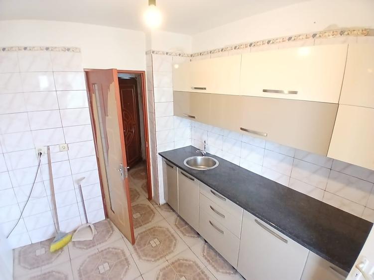 Apartament cu 2 camere în Trafic Greu