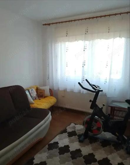 Casă cu 5 camere cu Teren 37 Mp în Central