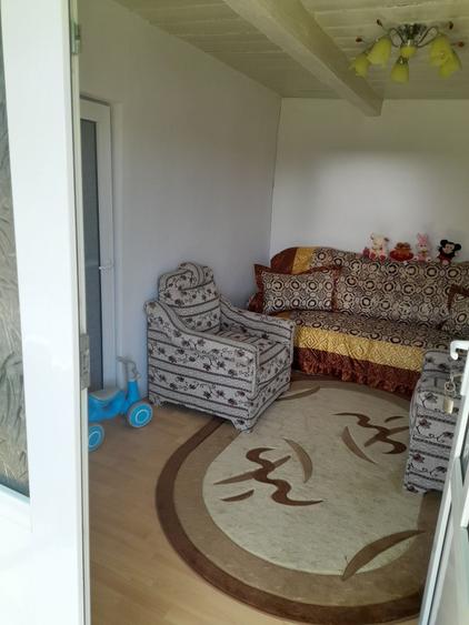 Casă cu 3 camere în Secuia