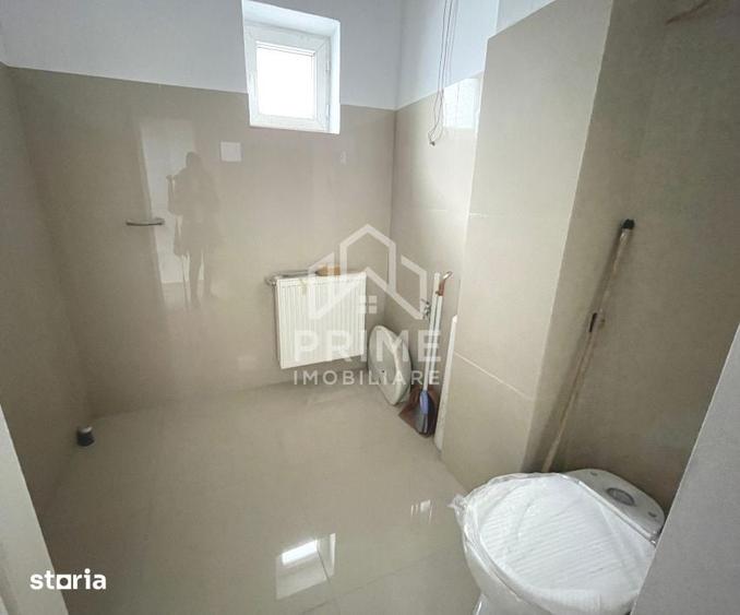 Spațiu comercial, de 60 mp, în Pianu