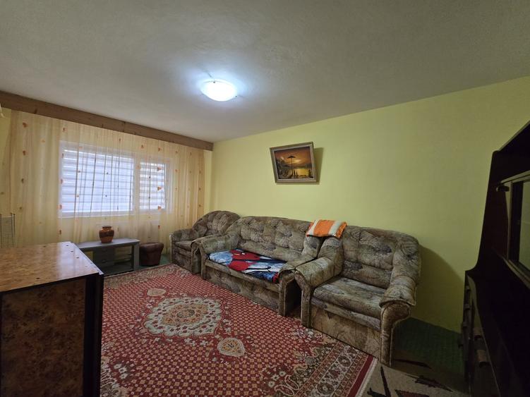 Apartament cu 3 camere decomandat în Vidin-Progresul