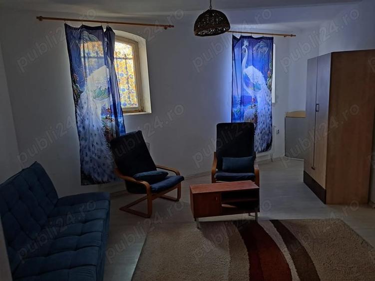 Apartament cu 2 camere semidecomandat în Cișmigiu