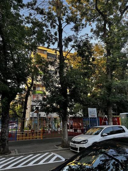 Apartament cu 2 camere decomandat în Eroii Revoluției