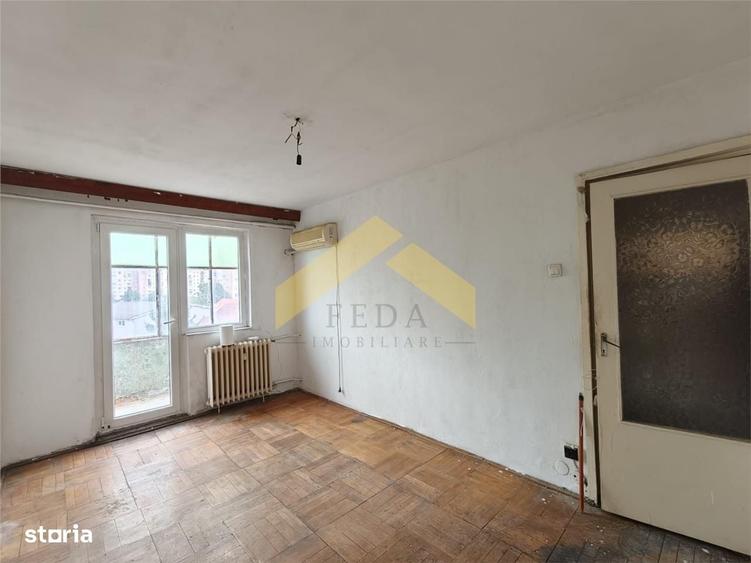 Apartament cu 2 camere semidecomandat în Aurel Vlaicu