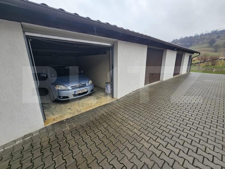 Casă individuală cu 5 camere cu Canalizare în Năsăud
