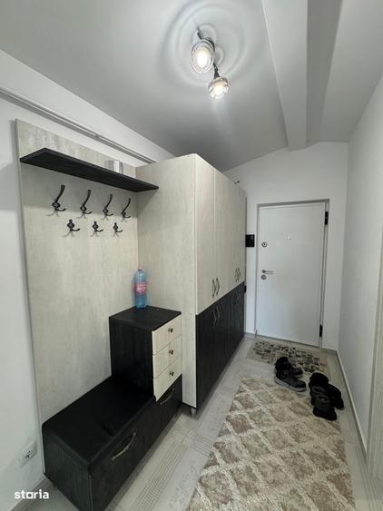 Apartament cu 3 camere, mobilat în Central