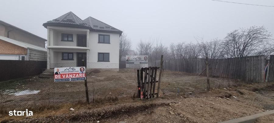 Casă cu 4 camere în Giurgeni